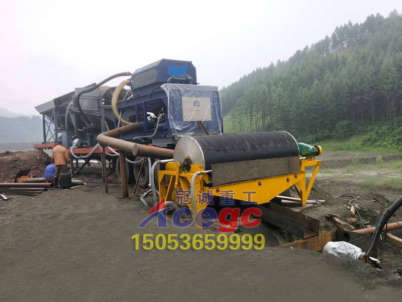 移動(dòng)離心選礦車 移動(dòng)離心選礦車