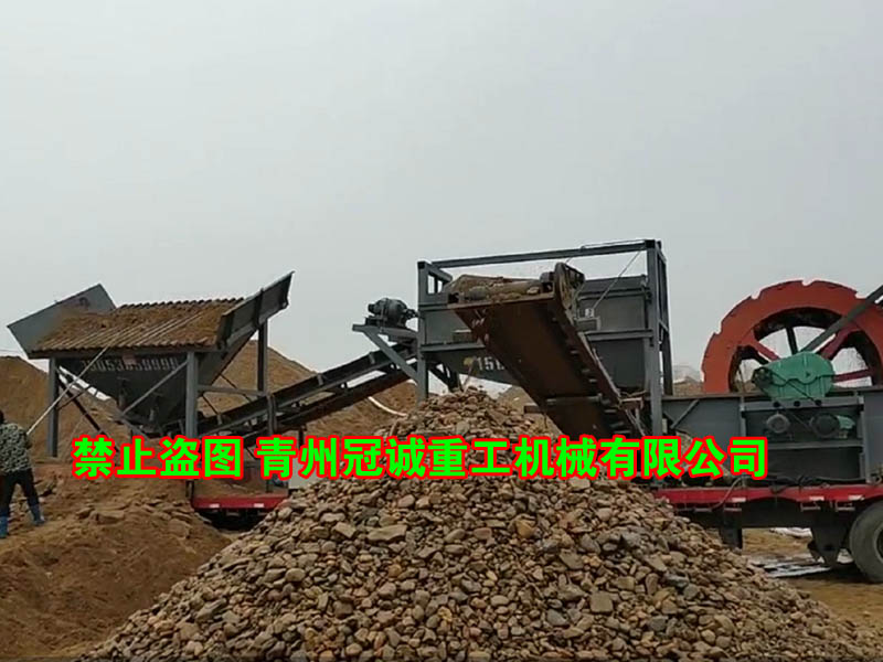 移動(dòng)洗沙生產(chǎn)線湖北現(xiàn)場(chǎng)