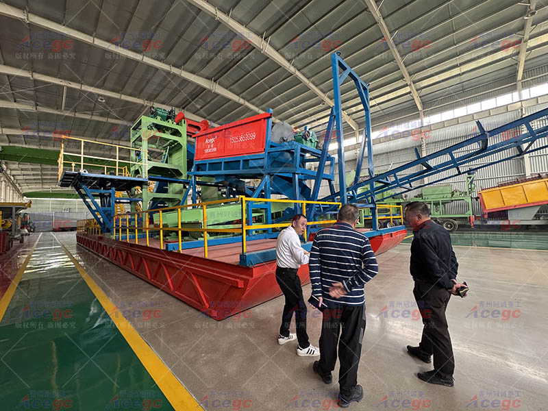 蒙古國(guó)客戶實(shí)地考察金礦提取設(shè)備生產(chǎn)線