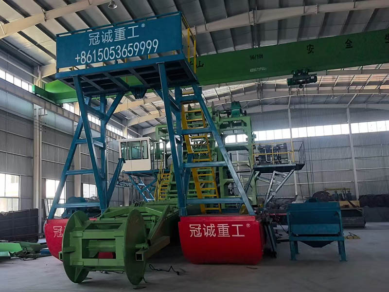 挖沙淘金船實(shí)地廠家